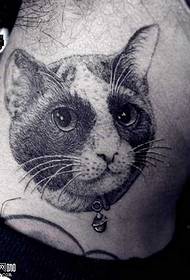 Modèle de tatouage de chat de cou