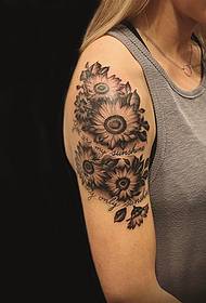 big arm European and American sunflower Letter tattoo pattern
