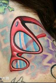 လည်ပင်းမျက်မှန် tatoo ပုံစံ
