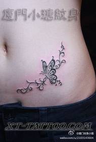 tyttö vatsa hieno kaunis totem perhonen viiniköynnös tatuointi malli