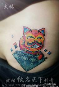 hip A lucky cat and diamond tattoo pattern
