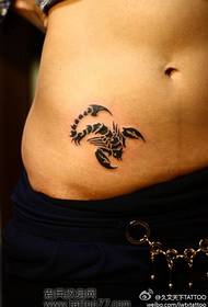 Anyamata amakonda mawonekedwe am'mimba totem scorpion tattoo