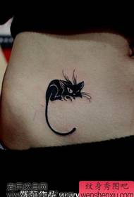 güzellik karın sevimli totem kedi dövme deseni