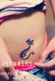 meitene vēdera gudrs totem kaķu tetovējums modelis