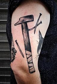 Big arm European and American hammer nail sting tattoo pattern