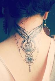 krk krásny čierny barokový prívesok tetovací vzor