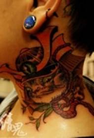 Личност уметност вратот насликани тетоважа