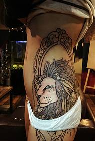 waist to hip style big lion tattoo pattern