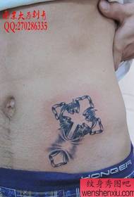 motif de tatouage croisé de l'abdomen des garçons