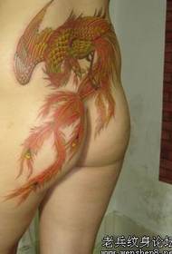 Alternatif klasik güzellik renk canavarı phoenix dövme deseni kalça
