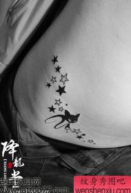 Bela abdomeno populara totema kato kvinpinta stelo tatuaje ŝablono