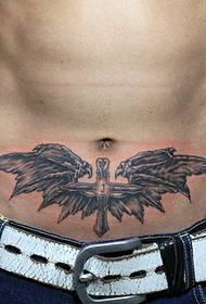 Tattoo show bar preporučio je uzorak tetovaže križa trbuha