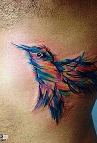 modèle de tatouage oiseau couleur cou
