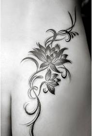 női fenék szőlő lótusz tetoválások