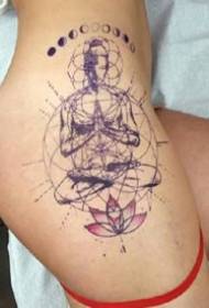 Jinsiy tatuirovka tomonidagi 9 ayol sonlari naqshni qadrlash uchun ishlaydi