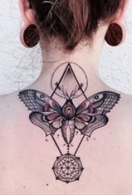 tjejer hals sexig och söt liten färsk tatuering mönster