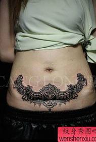 女生腹部流行精美的蕾丝纹身图案