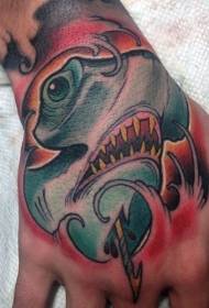 color de la mano old school shark head tattoo pattern