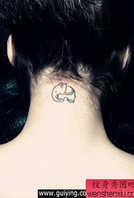 kvinna hals tatuering mönster