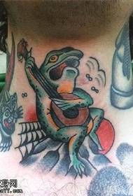 脖子青蛙紋身圖案