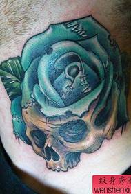 collum pueri instar vulgaris classic rosa skull tattoo