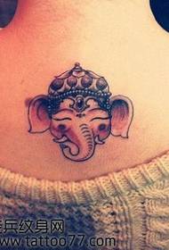 귀여운 아름다움 목 코끼리 문신 패턴