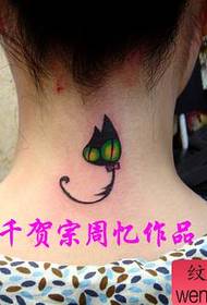 msichana mzuri nyuma ya shingo tattoo totem picha