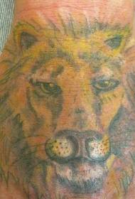 hånd farve grimme gule hoved løvehoved tatovering