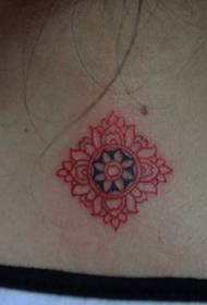 djevojka vrat male veličine Lijep totem cvijet tetovaža uzorak