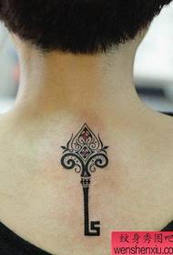 Tatuointinäytön kuva jakaa kaula-avaimen tatuointikuvio