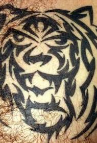 borst zwart tribal tijger hoofd totem tattoo foto
