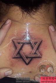 Patrón de tatuaje de estrella de seis puntas estéreo en el cuello