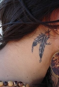 schoonheid nek tattoo op de nek
