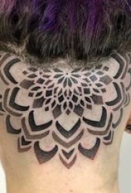 Kopf Tattoo Muster Jungen Kopf schwarz Blume Tattoo Bilder