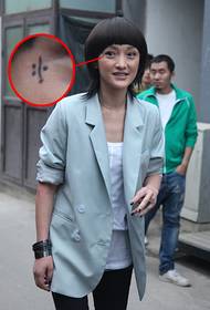 Zhou Xun facial powder Tender fashion tattoo pattern