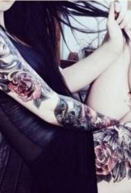 female personality flower arm flower leg tattoo pattern