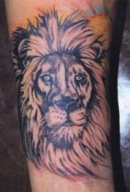 patró de tatuatge de color de lleó de color gris negre