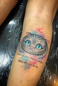 прасец с мастило теле и европейска и американска котка английска азбука татуировка модел