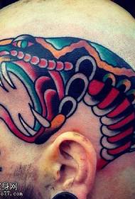 patrón de tatuaje de serpiente de cabeza