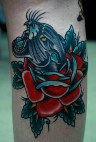 old school svart panterhode og rød rose tatoveringsmønster