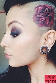 Tetovējumu šovu josla ieteica sievietes galvas personības tetovējuma modeli