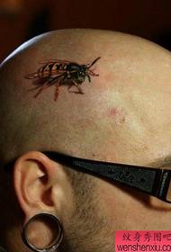 erkek kafa klasik arı dövme deseni