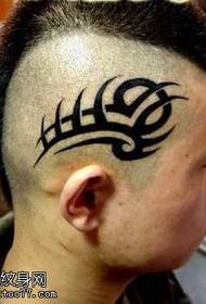 kepala tato totem tampan kepala