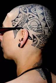 tatuaje alternativo de la cabeza del chico de marea