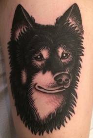 大腿黑色悲傷的狼頭紋身圖案