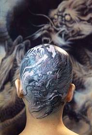 fajny tatuaż całej głowy