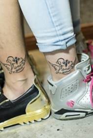 par ankelkors engelska tatueringsmönster