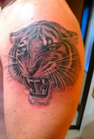 Model de tatuaj mare cu cap de tigru frumos negru-gri