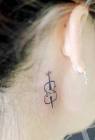 小提琴紋身圖案：耳朵圖騰小提琴紋身圖案
