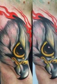 bras couleur aigle tête avec motif tatouage flamme